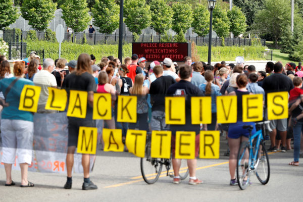 REUTERS/Adam Bettcher